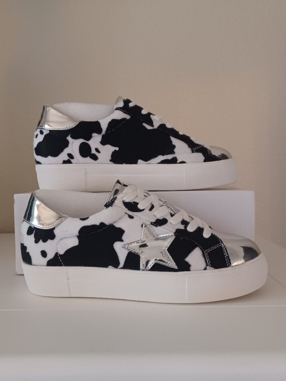 NEW! PARTY Starlinger Black Cow Print Low Top Platform Sneakers Size 9